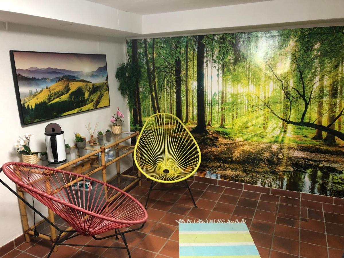 Haus Mit Sauna Und Privatem Badeteich In Anif Bei Salzburg Eksteriør billede